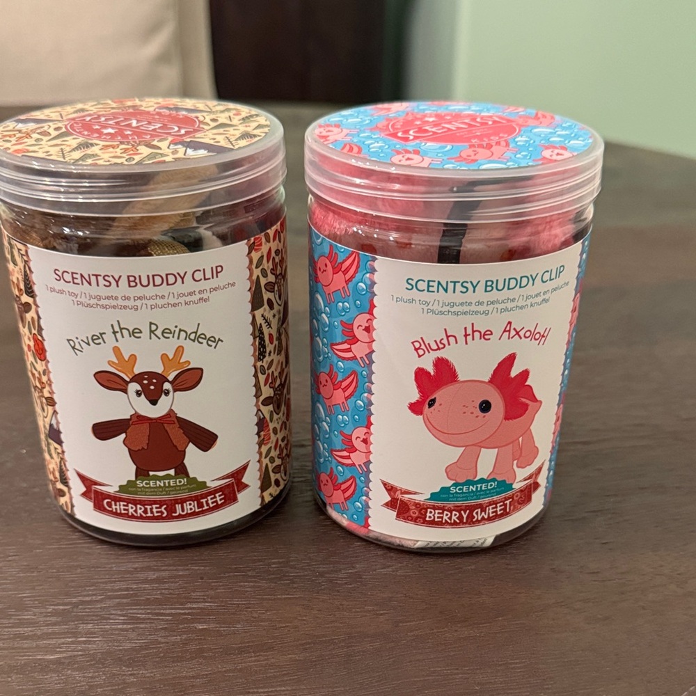 Scentsy Buddy Clip Duo - Festive Reindeer and Playful Axolotl